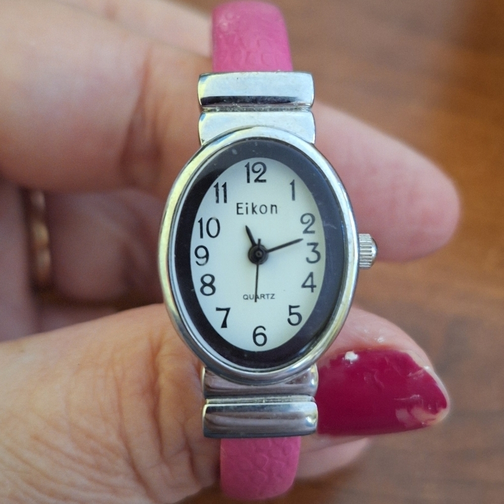 EIKON WOMENS CUFF WATCH - Picture 10 of 12